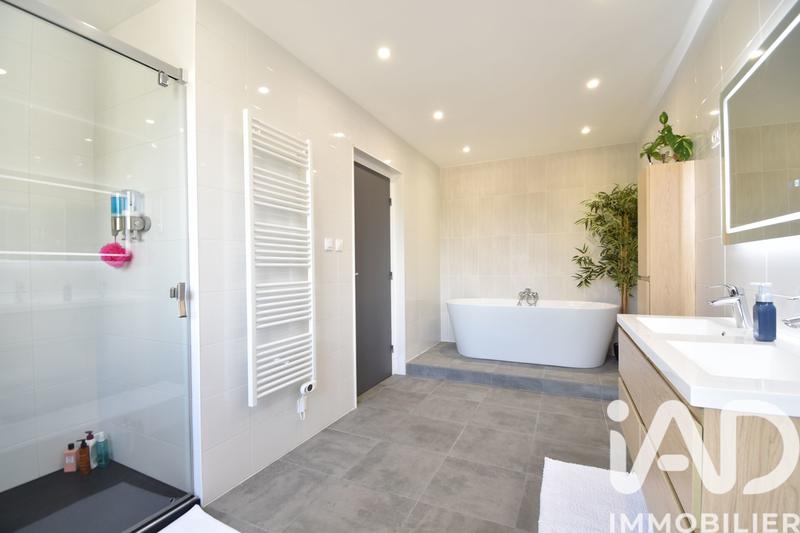 Maison - 141 m² - 5 pièces