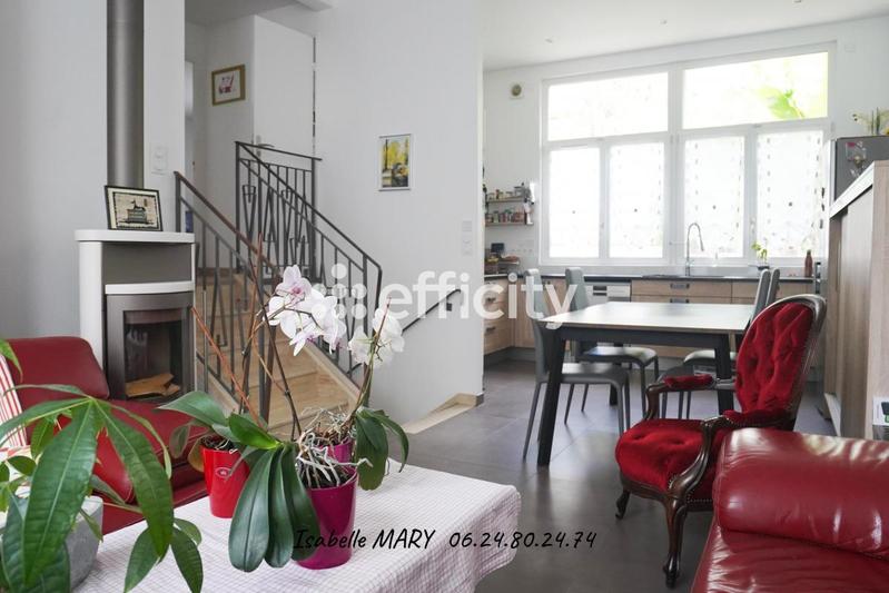 Maison - 105 m² - 5 pièces