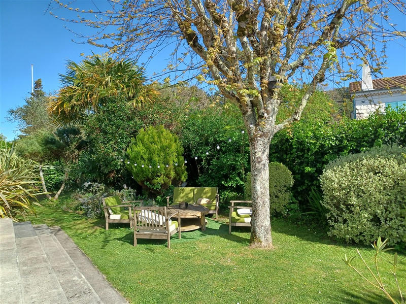 Maison - 172 m² - 7 pièces