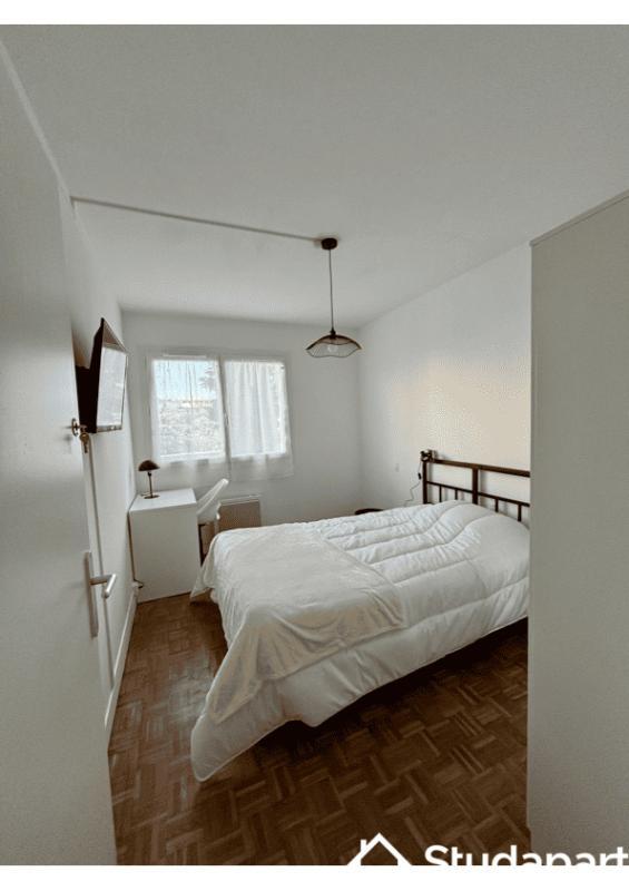Chambre - 10 m² - 1 pièce