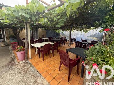 Maison - 205 m² - 15 pièces