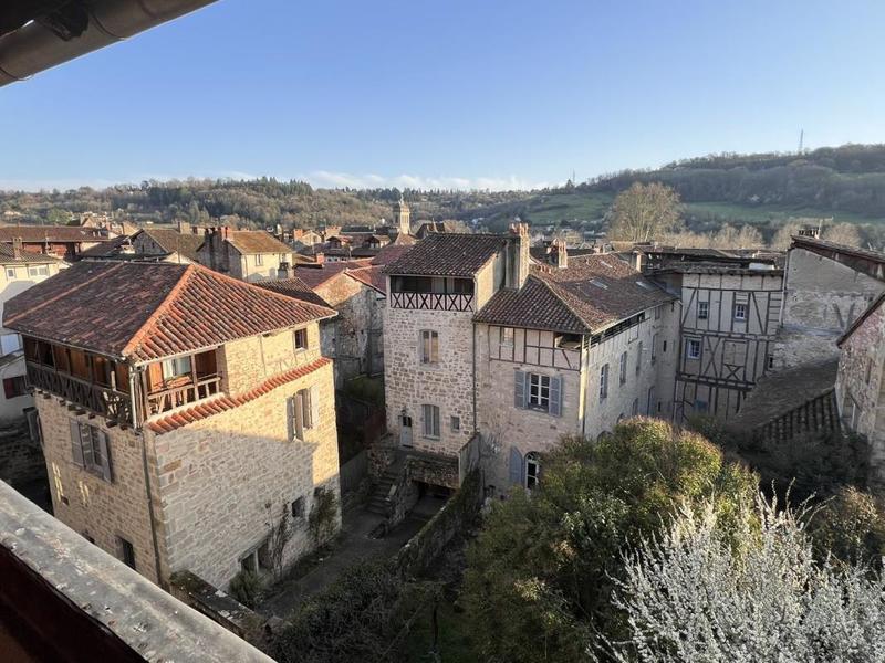 Maison de ville - 205 m² - 8 pièces