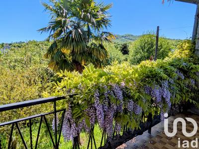 Maison - 203 m² - 5 pièces