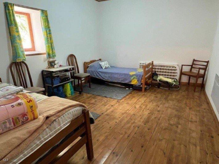 Maison - 254 m² - 10 pièces