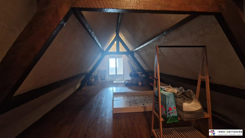 Maison - 220 m² - 6 pièces