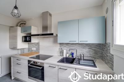 Chambre - 9 m² - 1 pièce