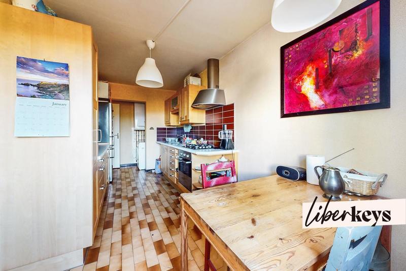 Appartement - 87 m² - 4 pièces