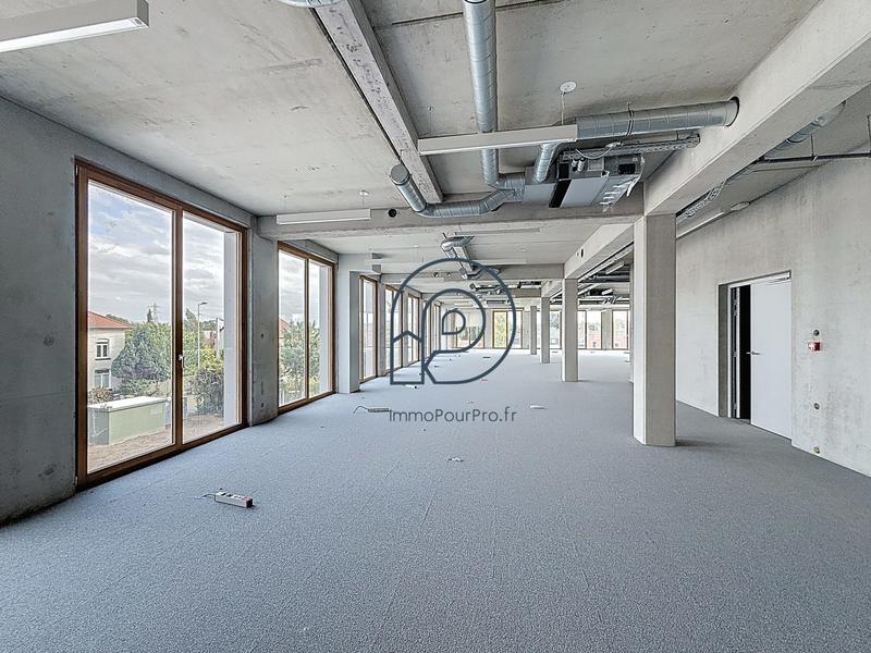 Bureau - 4 630 m²