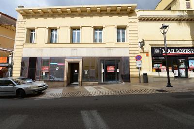 Local commercial - 200 m²