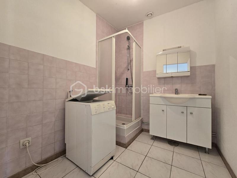 Immeuble - 85 m² - 3 pièces