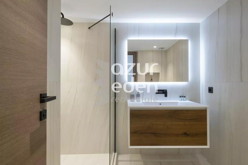 Appartement - 90 m² - 4 pièces