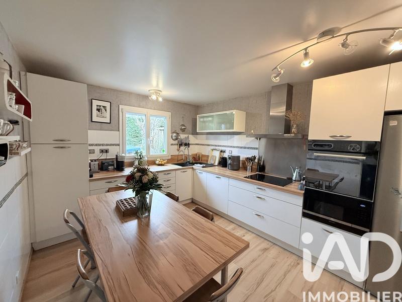 Maison - 177 m² - 7 pièces