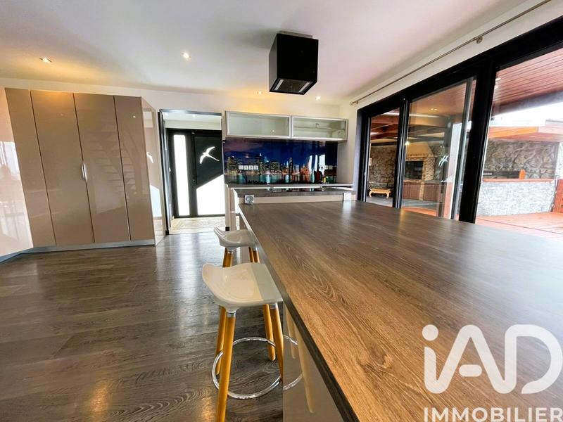 Maison - 170 m² - 7 pièces