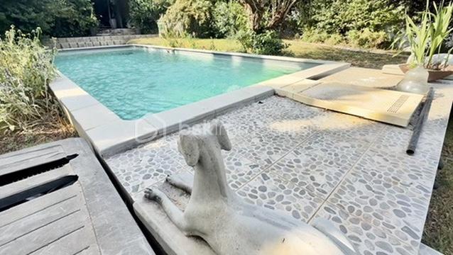 Villa - 182 m² - 6 pièces