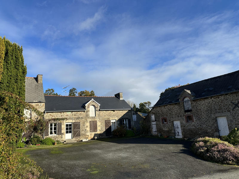 Propriété - 85 m² - 5 pièces