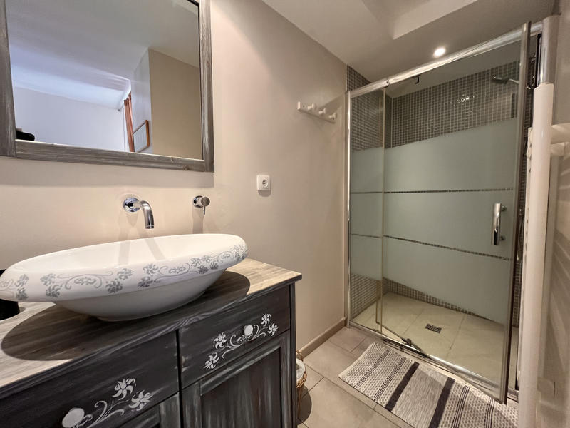 Maison - 260 m² - 8 pièces