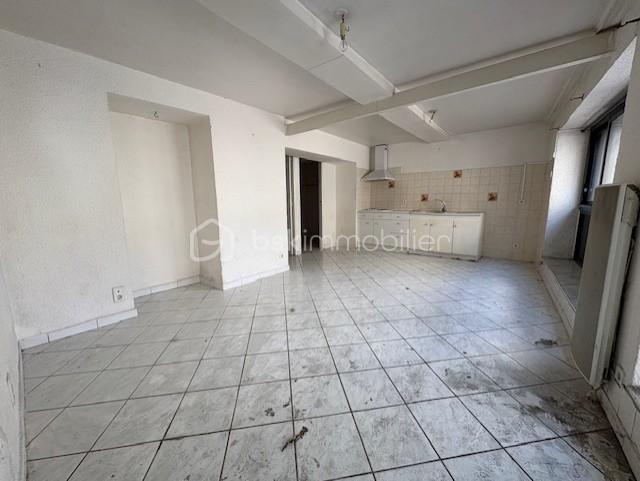 Immeuble - 130 m² - 7 pièces