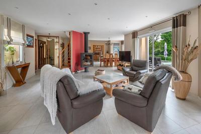 Villa - 233 m² - 12 pièces