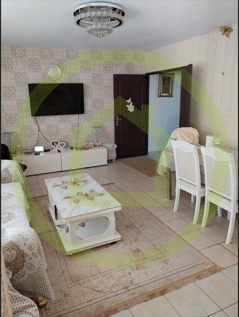 Appartement - 120 m² - 6 pièces