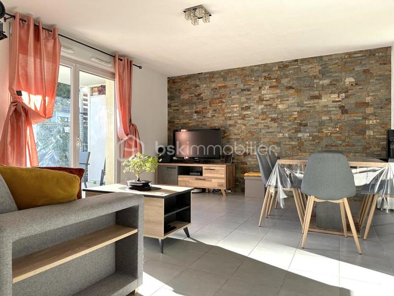 Appartement - 64 m² - 3 pièces