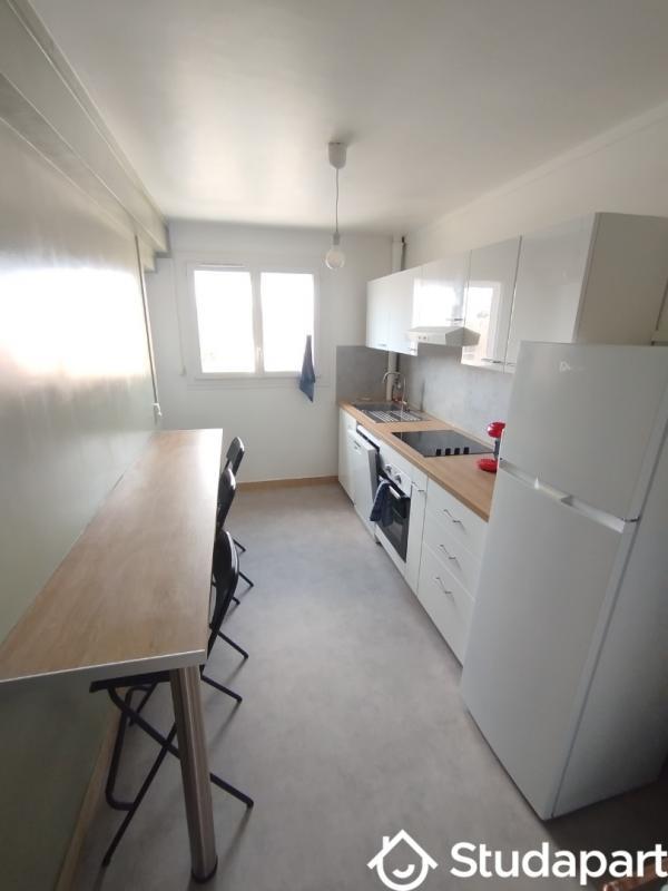 Chambre - 100 m² - 1 pièce