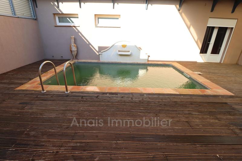 Maison - 300 m² - 9 pièces