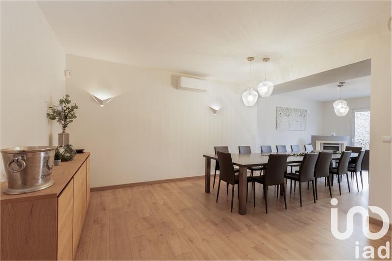 Maison - 323 m² - 9 pièces