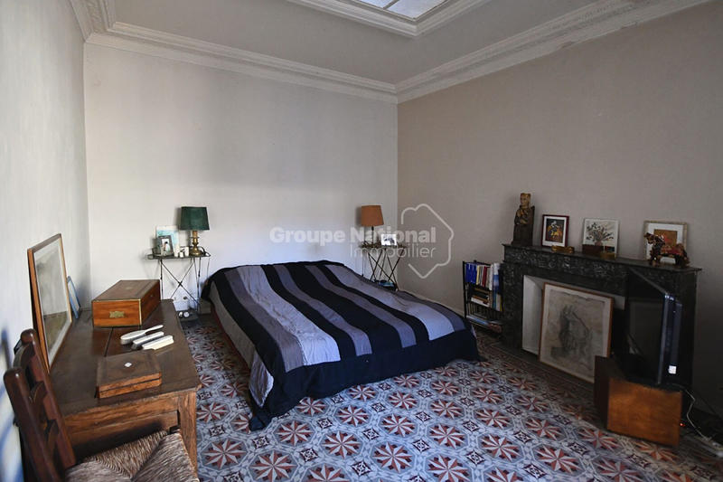 Maison - 320 m² - 13 pièces