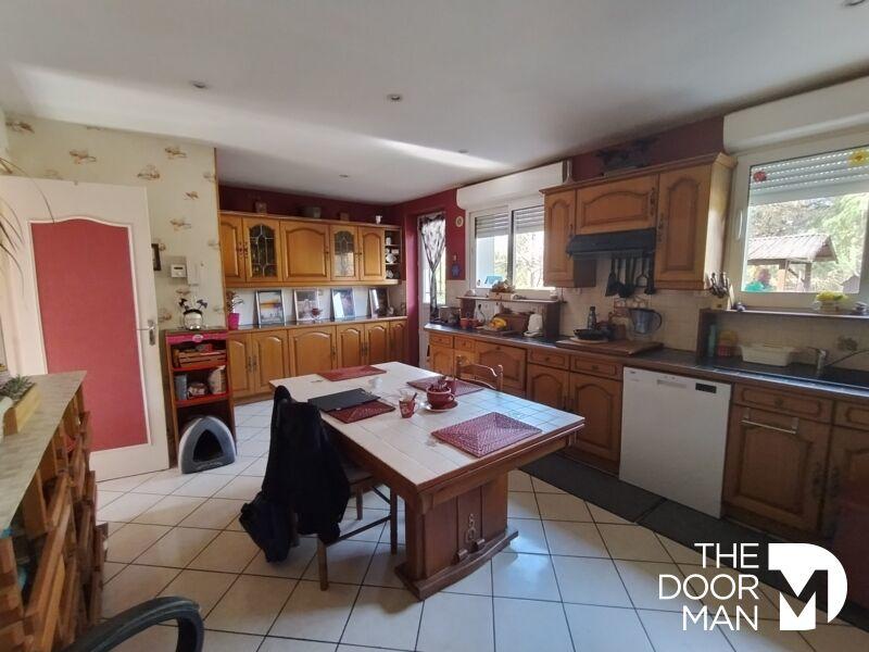 Maison - 190 m² - 8 pièces