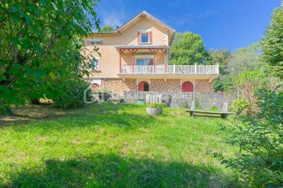 Maison traditionnelle - 100 m² - 4 pièces