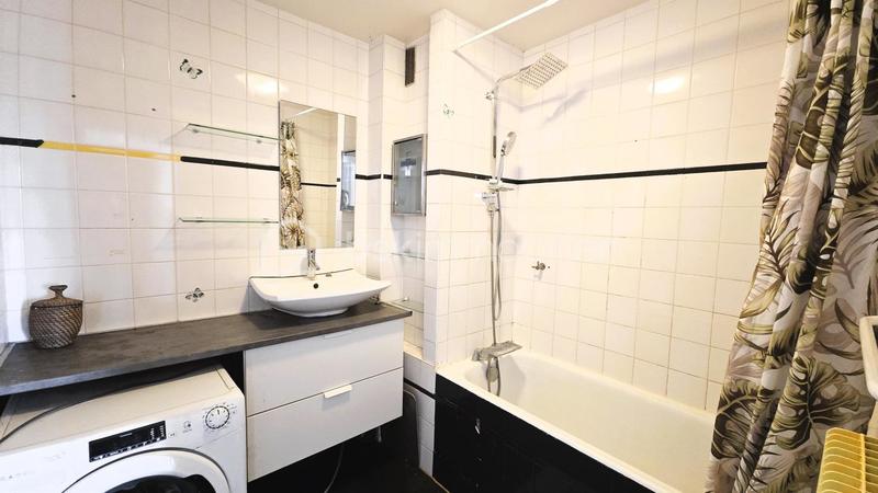 Appartement - 111 m² - 6 pièces