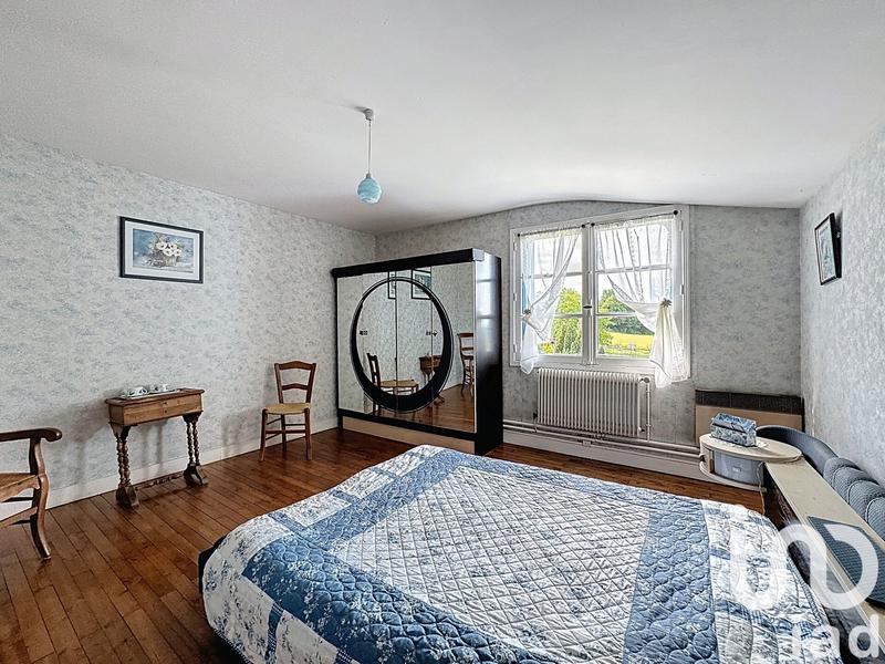 Maison - 255 m² - 9 pièces