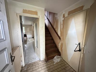 Maison - 90 m² - 6 pièces