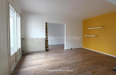 Maison traditionnelle - 128 m² - 7 pièces