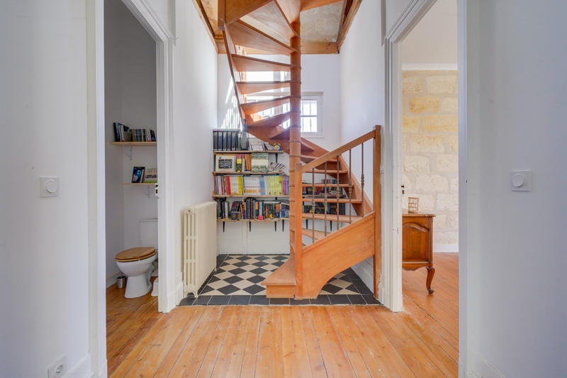 Maison - 200 m² - 8 pièces