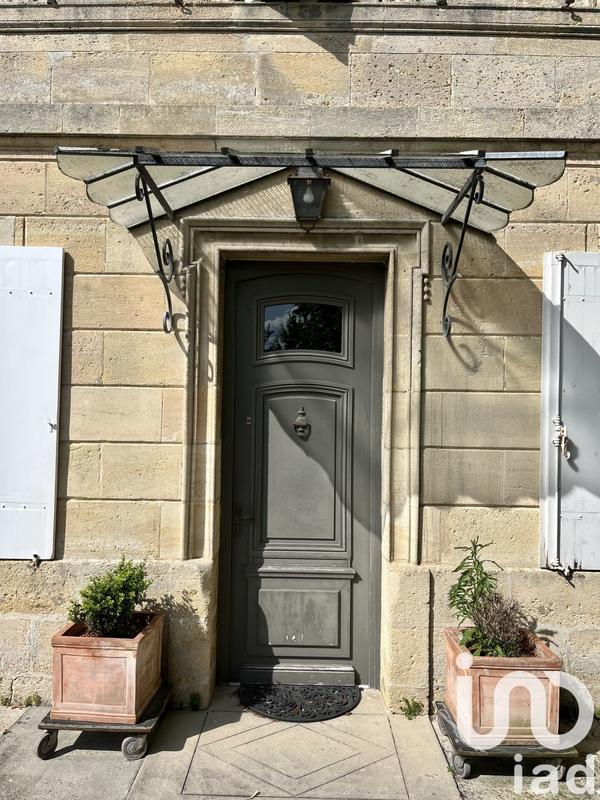 Maison - 215 m² - 7 pièces