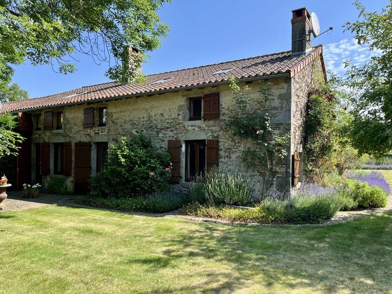 Maison - 185 m² - 4 pièces