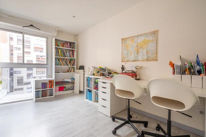 Appartement - 98 m² - 5 pièces