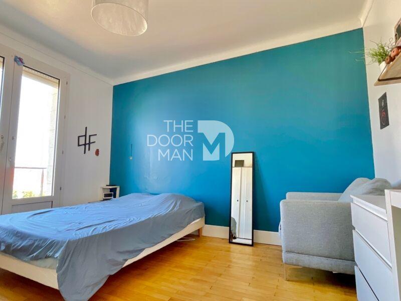 Maison - 210 m² - 10 pièces