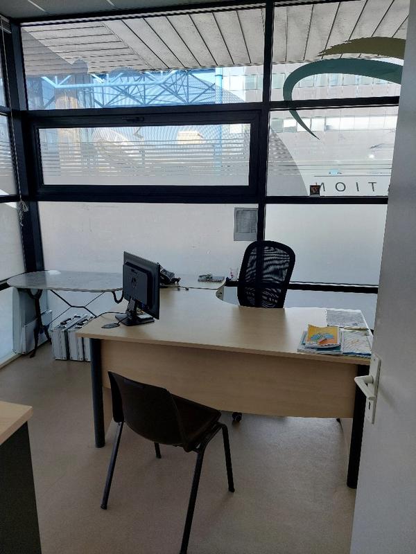 Bureau - 63 m² - 5 pièces
