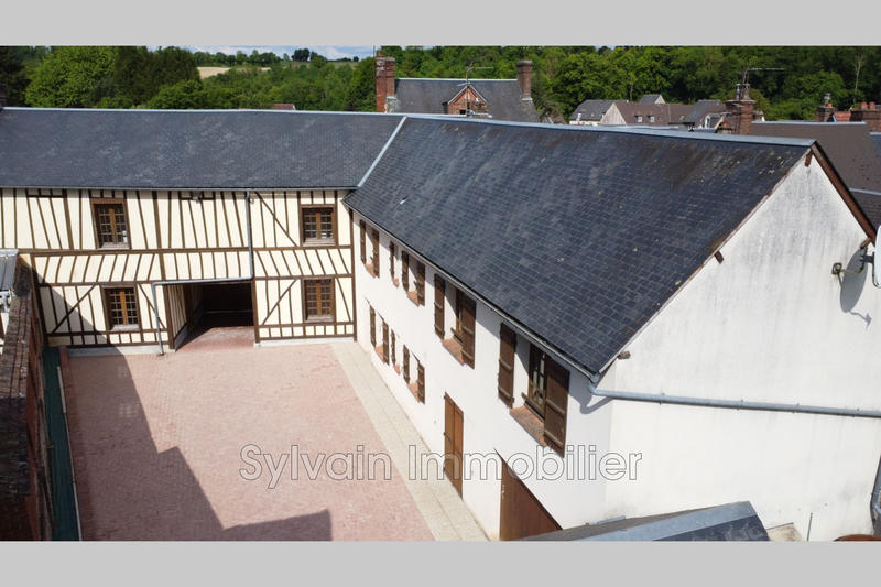 Propriété - 206 m² - 8 pièces