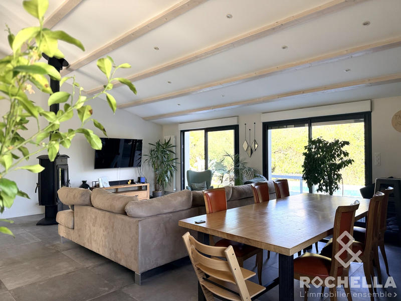 Maison - 183 m² - 7 pièces