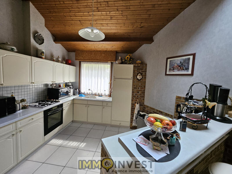 Propriété - 260 m² - 9 pièces