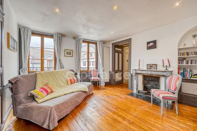 Maison de ville - 280 m² - 10 pièces