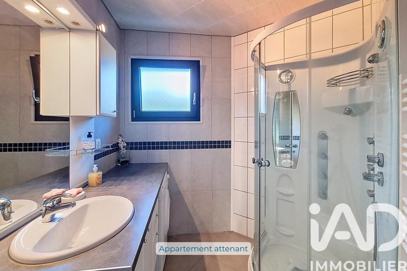 Maison - 198 m² - 9 pièces