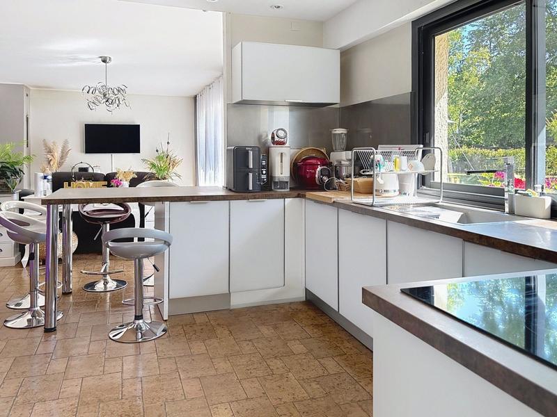 Maison - 254 m² - 7 pièces