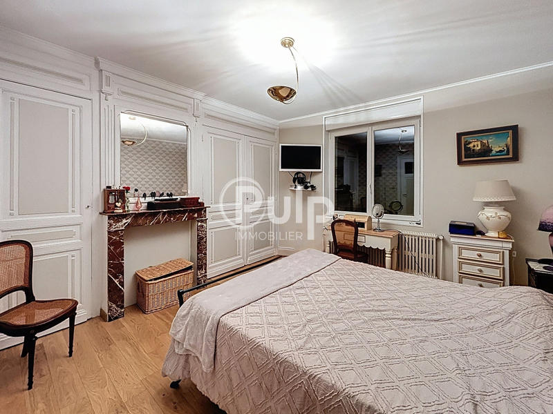 Maison - 214 m² - 5 pièces