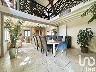 Maison - 218 m² - 11 pièces