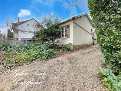 Maison - 430 m² - 12 pièces