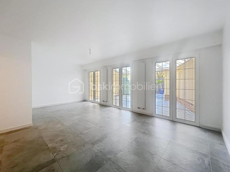 Maison - 102 m² - 6 pièces